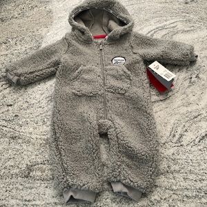 Reebok Fuzzie Onsie l 6-9mo